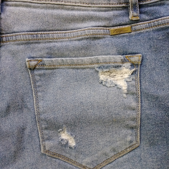 Kancan Distressed Mom Shorts - Picture 5 of 10